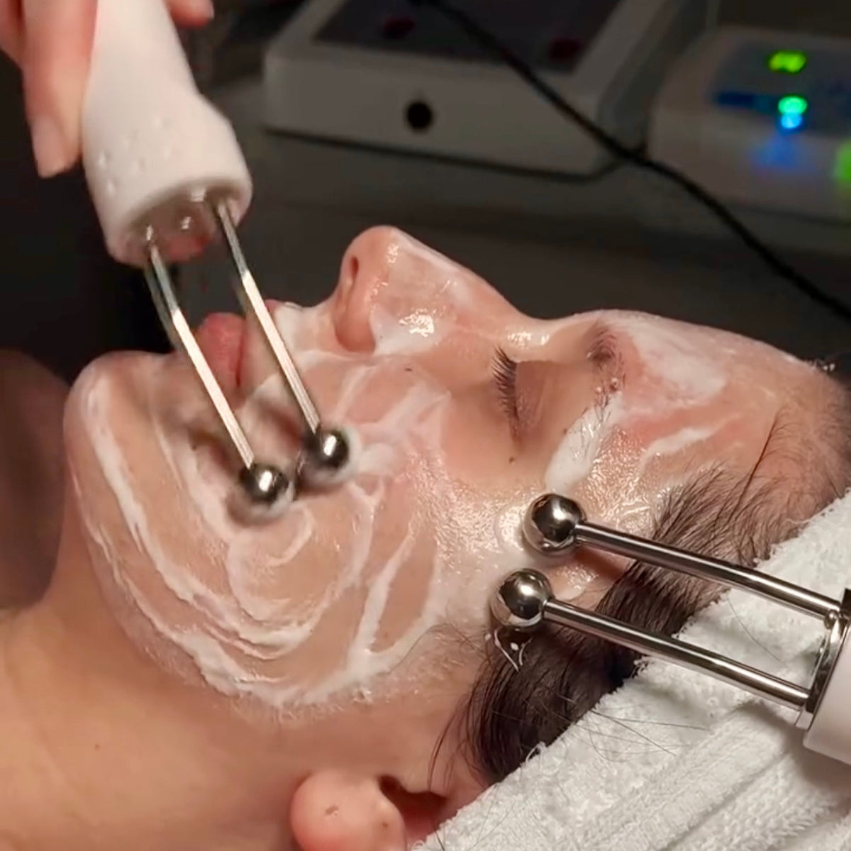 Skin Polarity Boost Facial