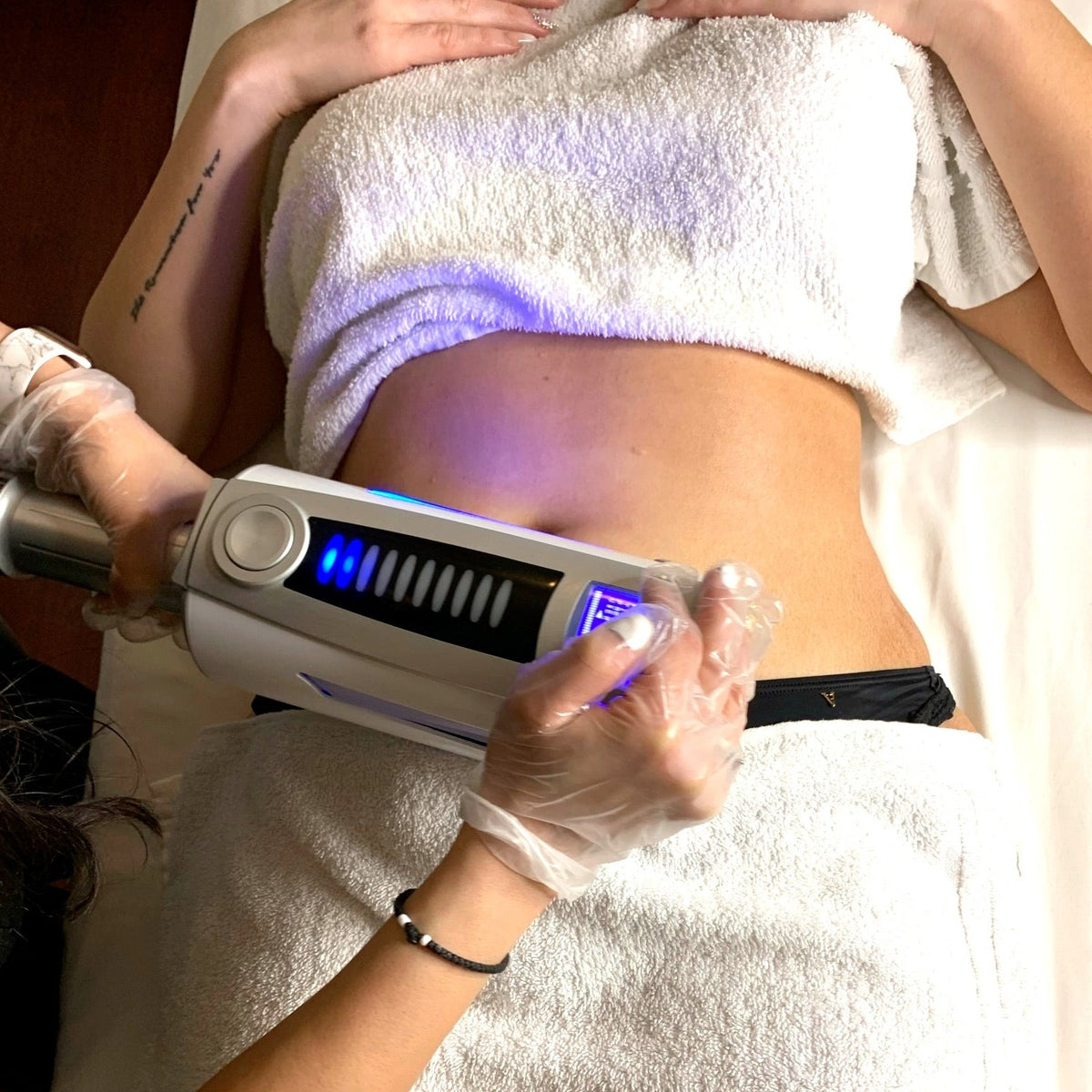 Cell Therapy  Session +Cryoskin Slimming Session